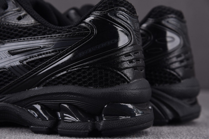 As*ic*s gel kayano 14 